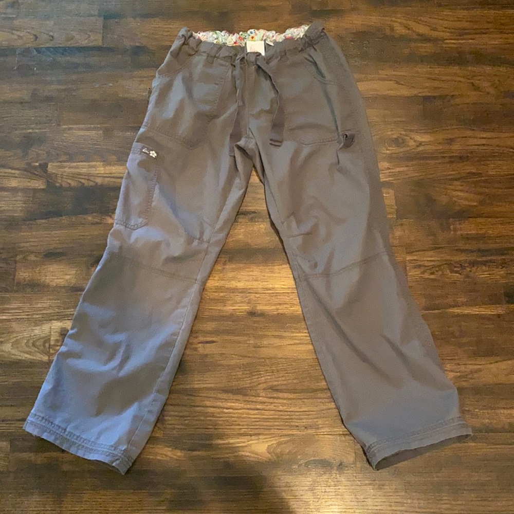 Koi cargo style scrub pants, Small (petite length)